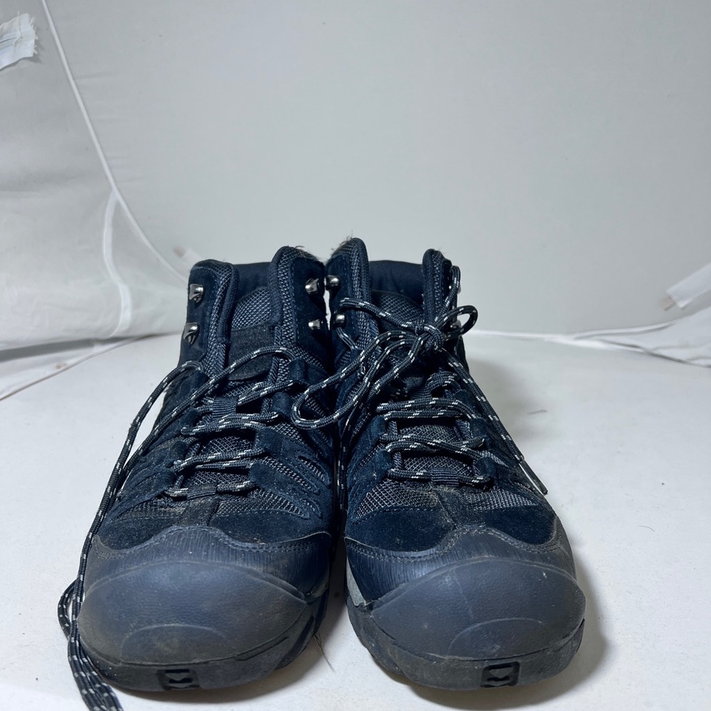 mens hiking boots size 7